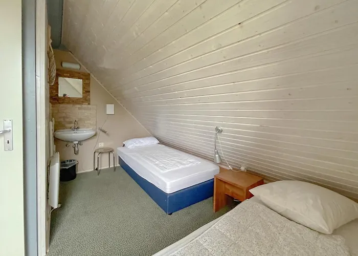 Fh Gestiefelter Kater Am Im Hessischen Bergland Ferienhaus